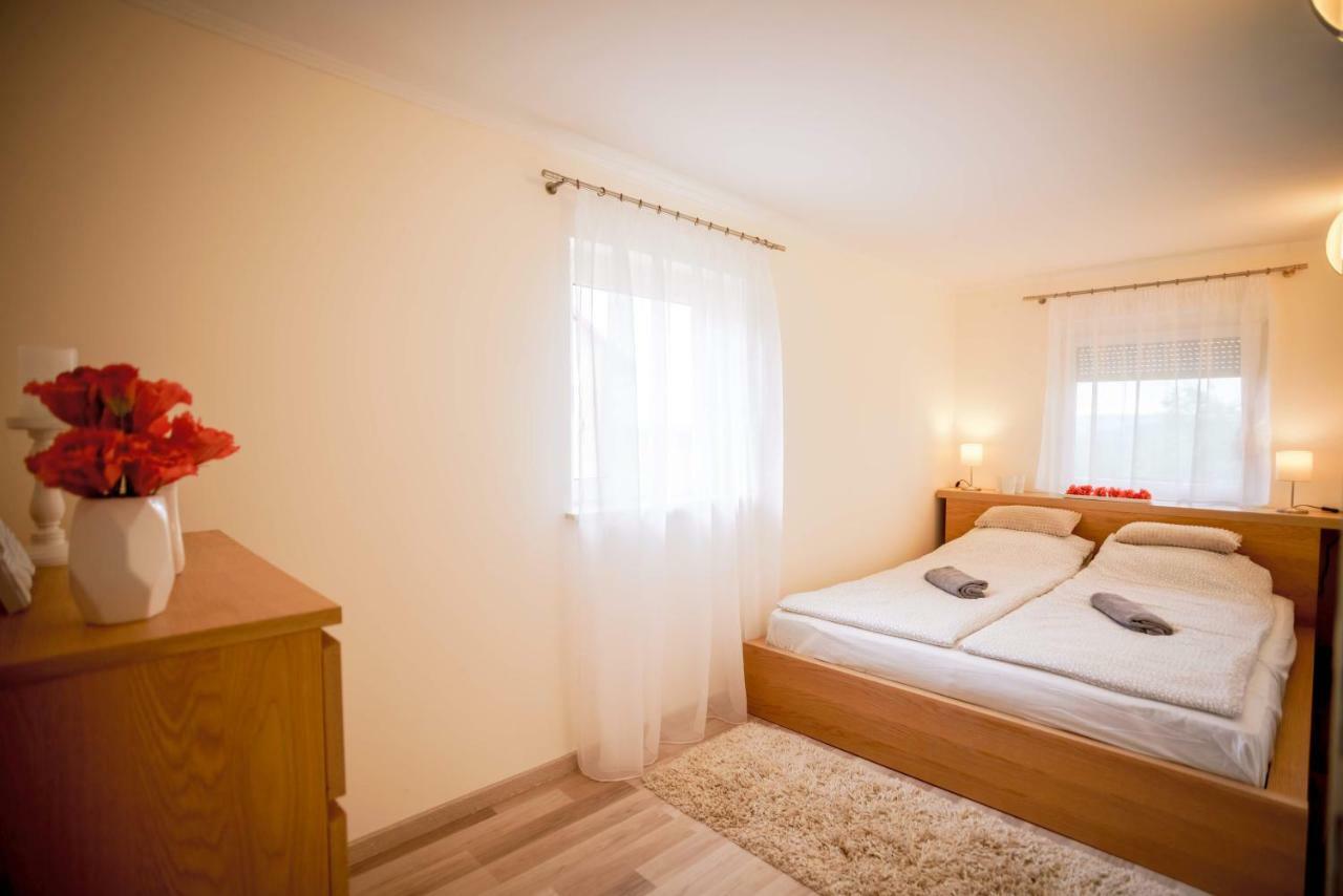 Eleven Apartman House Keszthely Ngoại thất bức ảnh